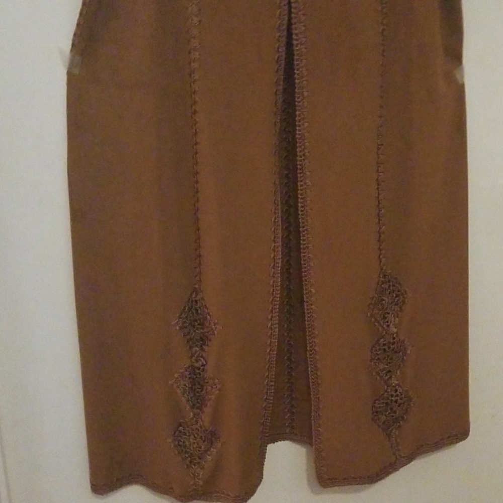 Vest - Picture 4 of 8